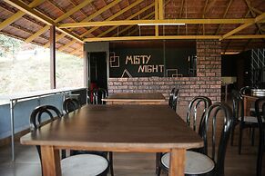 Misty Night Jungle Side Resort