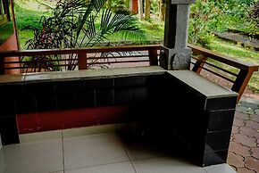 Misty Night Jungle Side Resort