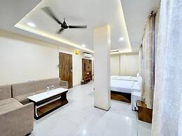 Hotel Rudra - near Ghats and Temple