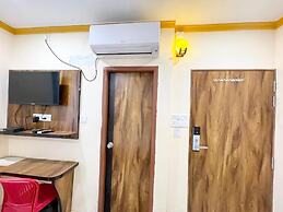 Hotel Rudra - near Ghats and Temple