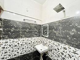 Hotel Rudra - near Ghats and Temple