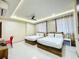 Hotel Rudra - near Ghats and Temple