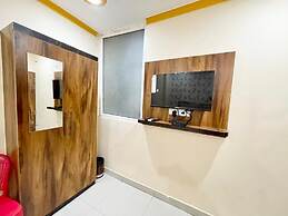 Hotel Rudra - near Ghats and Temple