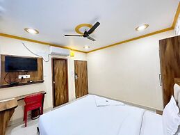 Hotel Rudra - near Ghats and Temple