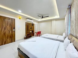 Hotel Rudra - near Ghats and Temple