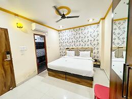 Hotel Rudra - near Ghats and Temple