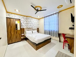 Hotel Rudra - near Ghats and Temple