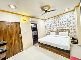 Hotel Rudra - near Ghats and Temple