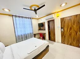 Hotel Rudra - near Ghats and Temple