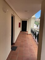 Marbella Retreat - 2 Beds - Sleeps 5 - Pool