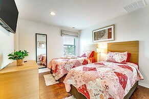 4 Mi to Disney World: Townhome w/ Hot Tub & Lanai!