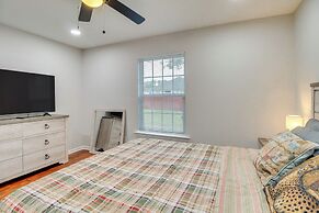 3 Mi to Oglethorpe Mall: Home w/ Fenced Yard!