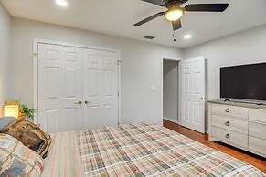 3 Mi to Oglethorpe Mall: Home w/ Fenced Yard!