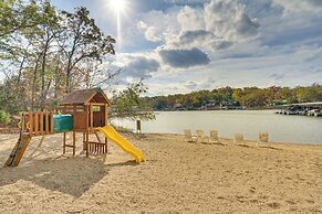 Lakefront Osage Beach Condo w/ Water-view Balcony!