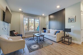 Walk to Shops on Front Street: Traverse City Condo