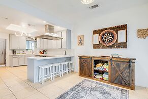 Dock & Outdoor Entertainment: Home on Lake Conroe