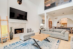 Dock & Outdoor Entertainment: Home on Lake Conroe