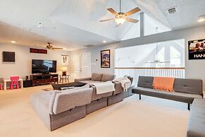 Dock & Outdoor Entertainment: Home on Lake Conroe