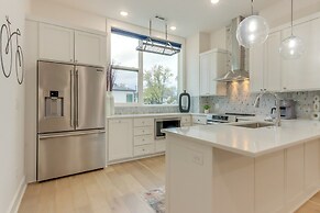 Near Downtown: Luxury Townhome in Bentonville!