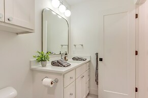 Near Downtown: Luxury Townhome in Bentonville!