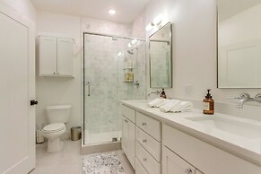Near Downtown: Luxury Townhome in Bentonville!