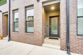 Near Downtown: Luxury Townhome in Bentonville!