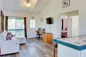 4 Mi to Ocean: Quiet Keaau Apartment