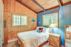 Treehouse Chalet Near Mt. Snow w/ On-site Trails!