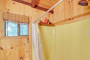 Treehouse Chalet Near Mt. Snow w/ On-site Trails!