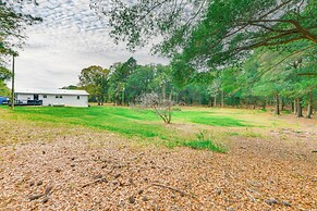 5 Mi to Victoryland Casino: Secluded Home w/ Deck!