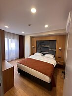 Questa Deluxe Hotel