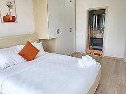 Cardinal Court Apartment