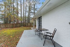Family-friendly 3br Oasis In Powder Springs 3 Bedroom Home