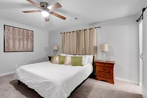 Family-friendly 3br Oasis In Powder Springs 3 Bedroom Home