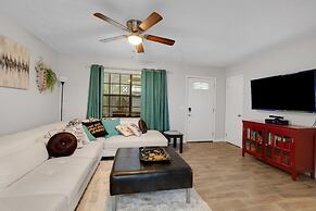 Family-friendly 3br Oasis In Powder Springs 3 Bedroom Home