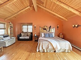 Timeless Mesa Hideaway 2 Bedroom Cabin