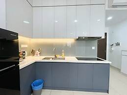 Sunrise City View Apartment