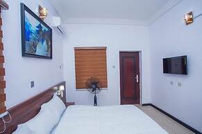 Readyhomes  Shortlets and Apartments