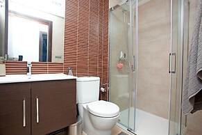 Spacious Apartment With Garden