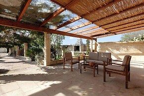 Masseria Misocampo Tiri With Garden