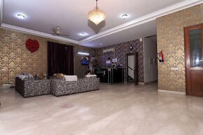 Hotel Ashray Noida