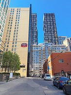 Comfy Suites Rogers Centre Free Parking