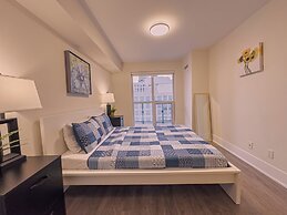 Comfy Suites Rogers Centre Free Parking