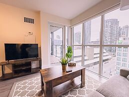 Comfy Suites Rogers Centre Free Parking