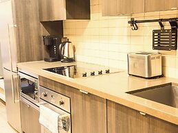 Comfy Suites Rogers Centre Free Parking