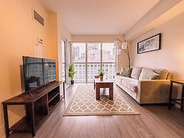 Comfy Suites Rogers Centre Free Parking