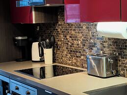 Comfy Suites Rogers Centre Free Parking