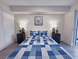 Comfy Suites Rogers Centre Free Parking