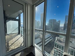 Comfy Suites Rogers Centre Free Parking