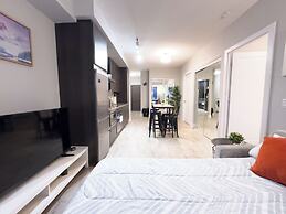 Comfy Suites Rogers Centre Free Parking